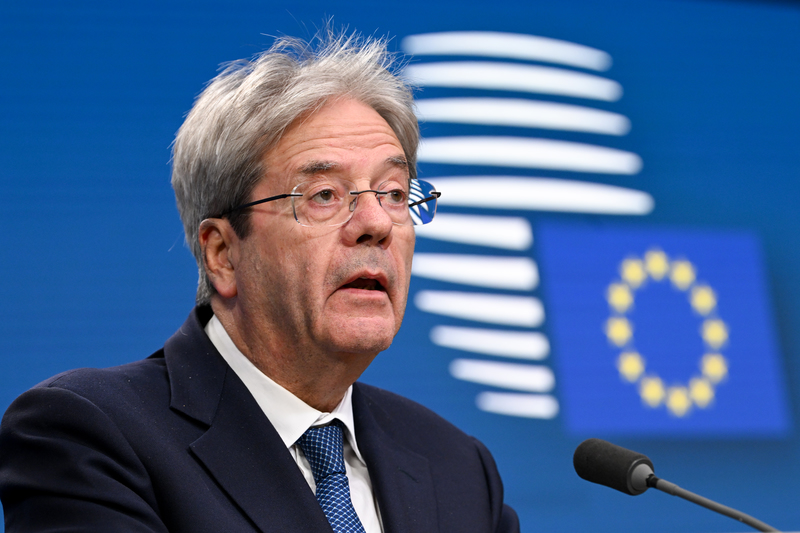 Gentiloni non intende candidarsi al Parlamento europeo il prossimo giugno, ma non sta pensando di andare in pensione...